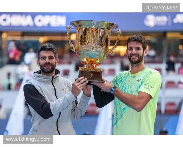 全网球迷热议：2025年网球大满贯赛季精彩回顾与未来展望