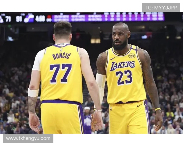 詹姆斯领衔湖人关键胜利西部格局震荡引发季后赛热议全联盟关注升温
